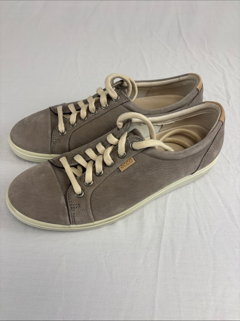Ecco Soft 7 Nubuck Lace-Up Women’s Sneakers Low-Top in Grey Rose size 9-9.5 (40)